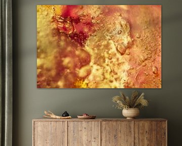 Abstracte Foto | Geel, Oranje en Rood van Nanda Bussers