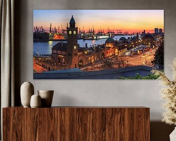 Hamburg Skyline - Aanlegplaatsen en zonsondergang in de haven