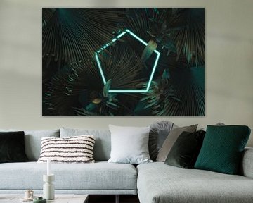 Vijfhoekig frame in neonlicht omgeven door tropische planten van Besa Art