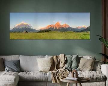 Alpenpanorama in Lermoos in Österreich von Michael Valjak