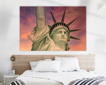 NEW YORK CITY Freiheitsstatue bei Sonnenuntergang