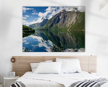 Eikesdalvatnet, Noorwegen van Adelheid Smitt