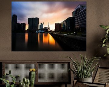 Zonsondergang skyline Rotterdam met o.a. de Erasmusbrug van Tom van Vark Photography