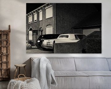 Straßenfoto mit Cadillac von Raoul Suermondt