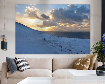 Zonsondergang boven sneeuw van Willem Holle WHOriginal Fotografie