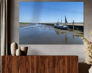 Bateau au bord de la mer des Wadden. Eemsmond / Noordpolderzijl sur Paul Veen