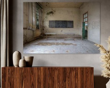 Verlassene Orte: Die Schule ist aus von Urbex & Preciousdecay by Sandra