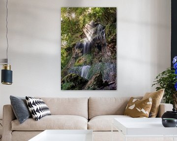 Lichtstrahlen am Uracher Wasserfall von Severin Frank Fotografie
