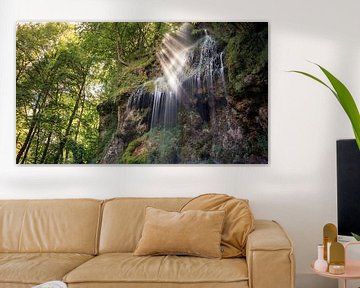 Lichtstrahlen am Uracher Wasserfall [Querformat]
