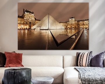 Pyramide de verre au musée du Louvre, Paris sur Markus Lange