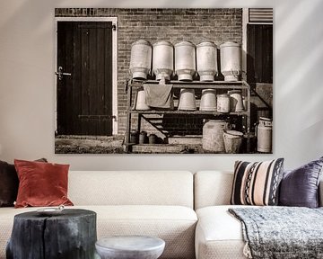 Melkbussen op een rij van Jan van der Knaap