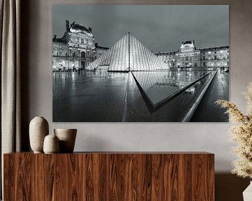 Pyramide de verre au musée du Louvre, Paris sur Markus Lange