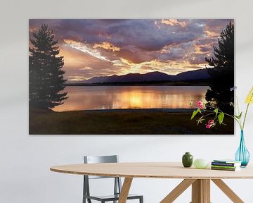 Lake Pukaki: Stunning Sunset with Orange Sky