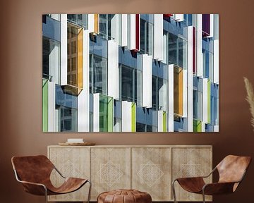 Zeitgenössische Architektur mit lebhaften Farbelementen von Tony Vingerhoets