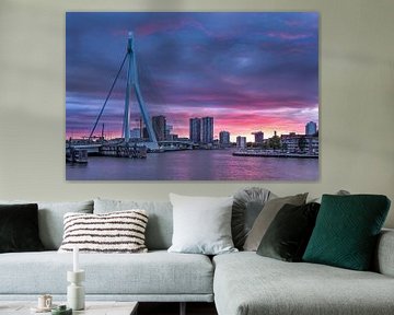 Coucher de soleil étonnant au pont Erasmus de Rotterdam sur Tony Vingerhoets