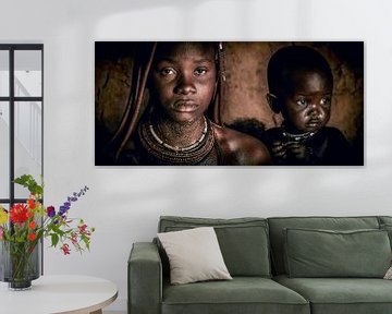 In den Augen eines Himba _ Sepia von Loris Photography