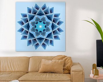 Blauwe mandala met acht punten en drie lagen in verschillende blauwe tinten van Andie Daleboudt