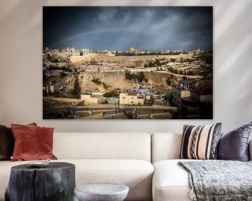 Regenboog boven Jerusalem van Herman IJssel BWPHOTO