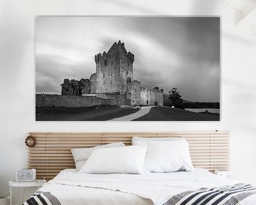 Zonsondergang bij Ross Castle, Killarney, Ierland van Henk Meijer Photography