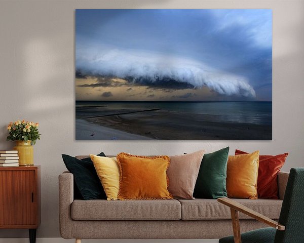 uiterst zeldzame shelfcloud over de Noordzee