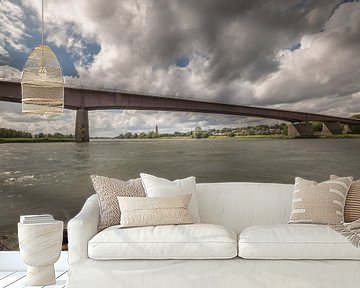 Rijnbrug Rhenen-Kesteren met zicht op de Cuneratoren van Rhenen van Moetwil en van Dijk - Fotografie