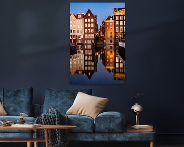 Amsterdam | Damrak, zicht op Guldenhandsteeg van Mark Zoet
