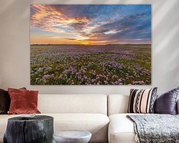 Slufter Texel Zonsondergang  bloeiend lamsoor van Texel360Fotografie Richard Heerschap