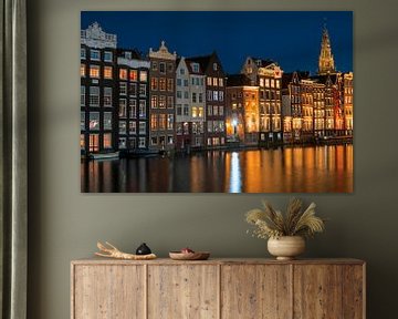 Amsterdamse huizen in Nederland bij nacht van Eye on You