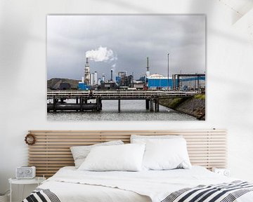 Industrieel beeld vanuit De Botlek Rotterdam (Geulhaven) van Rick Van der Poorten