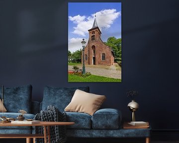 De mooie Hasselt kapel met een groene lantaarn voor van Tony Vingerhoets