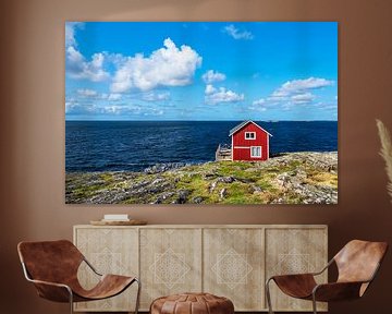 Rote Holzhütte auf der Insel Åstol in Schweden von Rico Ködder