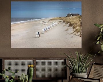 Strandstoelen op het weststrand in Kampen, Sylt van Christian Müringer
