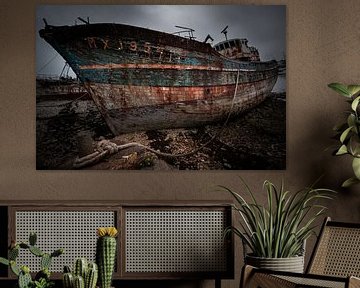 Shipwreck by Jeroen Mikkers