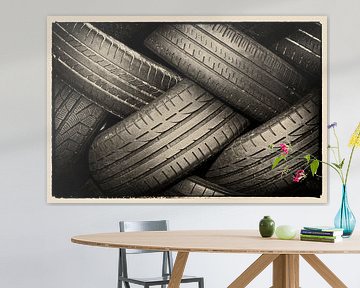 Artwork of worn car tires by Gert van Santen