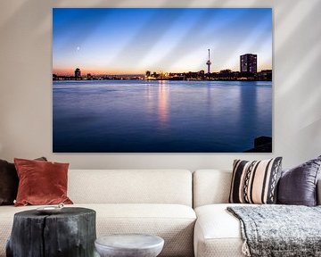 Skyline Rotterdam bij zonsondergang van Mischa Corsius