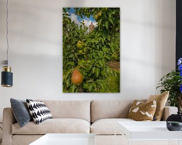 L'église Saint-Jean-Baptiste Echteld entre les arbres fruitiers sur Moetwil en van Dijk - Fotografie