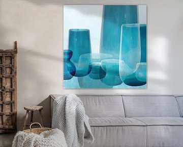Vasen und Schalen, mediterranes Glas in transparenten Blautönen von Color Square