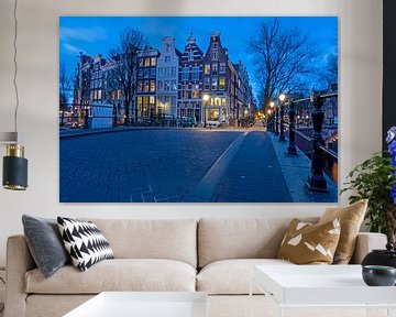 Amsterdamer Stadtbild an der Keizersgracht bei Nacht von Eye on You