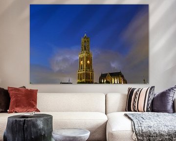 Domturm und Domkirche in Utrecht mit Gewitterwolke und Sternenhimmel (2) von Donker Utrecht