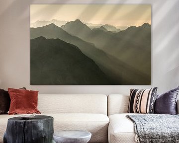 Lange Schatten in den Alpen von Denis Feiner