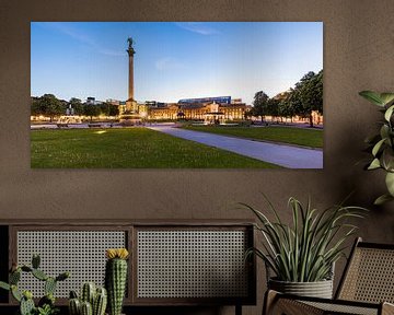 Schlossplatz à Stuttgart en soirée sur Werner Dieterich