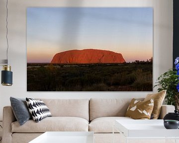 Zonsondergang bij Uluru (Ayers Rock) in het midden van Australië van mitevisuals