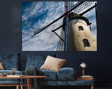 Traditionele windmolen in 'Hollands weer' van Aron van Oort