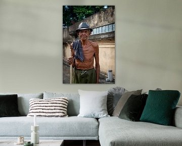 Portret man in Bali van Ellis Peeters