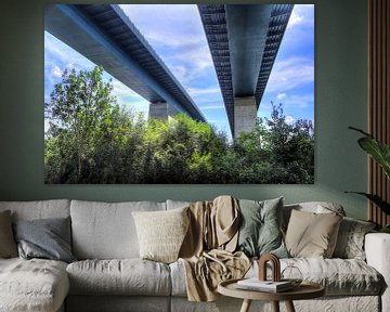 Gezicht op de brug over het Noord-Oostzeekanaal van Kiel van MPfoto71