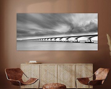 Le pont de Zélande en noir et blanc