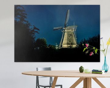 Molen in het licht van de sterrren