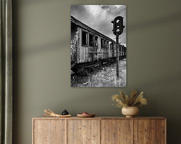 Verlassener Geisterzug auf einer alten Eisenbahnlinie von KC Photography