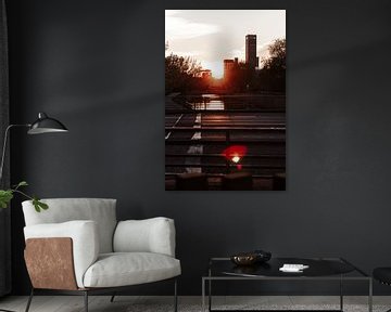 De Achmeatoren in Leeuwarden met zonsondergang van Nando Foto