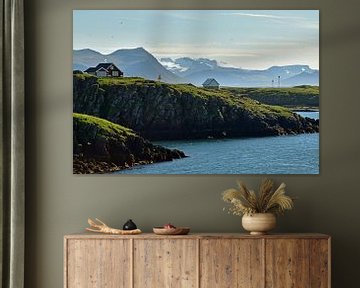 Fjord in zonnig IJsland van Renzo de Jonge